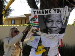 2013-07-01t122909z1553636122gm1e9711ksg01rtrmadp3mandela (1)